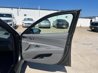 2025 Hyundai ELANTRA SEL Sport