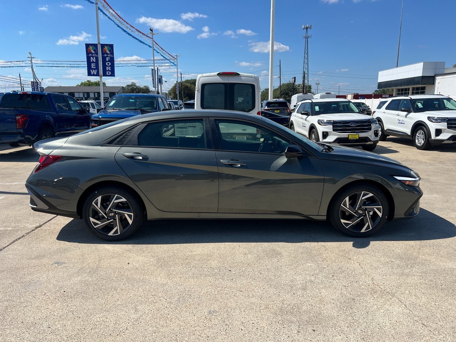 2025 Hyundai ELANTRA SEL Sport