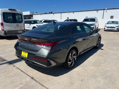 2025 Hyundai ELANTRA SEL Sport