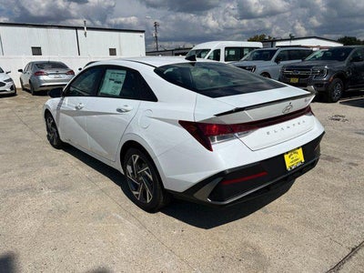 2025 Hyundai ELANTRA SEL Sport