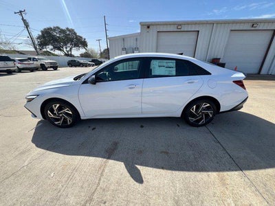 2025 Hyundai ELANTRA SEL Sport