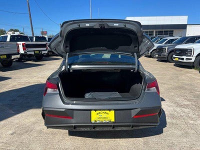 2025 Hyundai ELANTRA SEL Sport