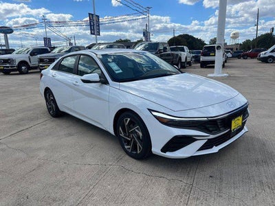 2025 Hyundai ELANTRA Limited