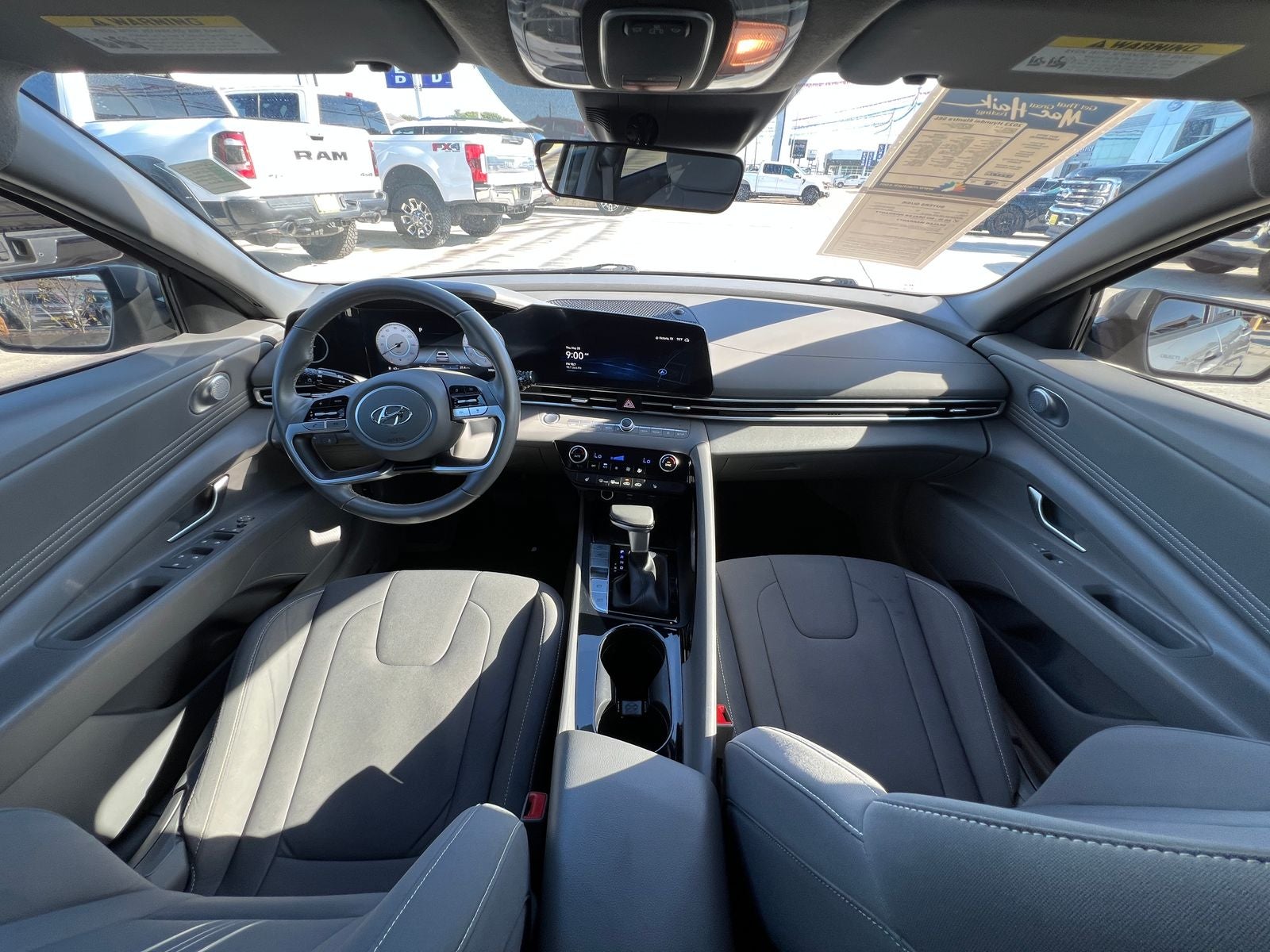 2023 Hyundai ELANTRA SEL