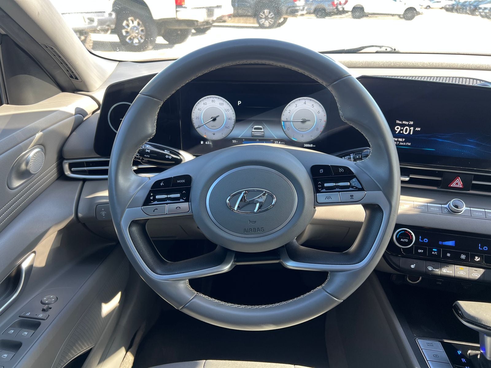 2023 Hyundai ELANTRA SEL