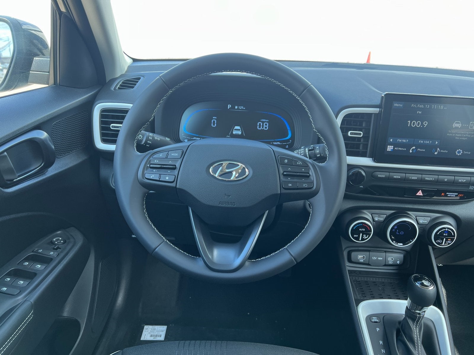 2026 Hyundai VENUE SEL W/Two-Tone Roof