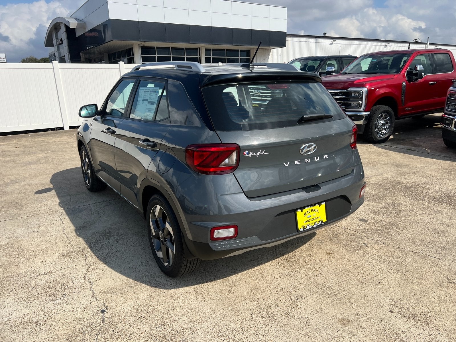 2026 Hyundai VENUE SEL W/Two-Tone Roof