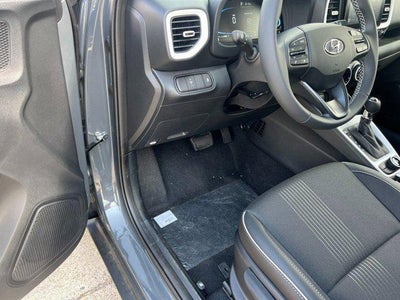 2026 Hyundai VENUE SEL W/Two-Tone Roof