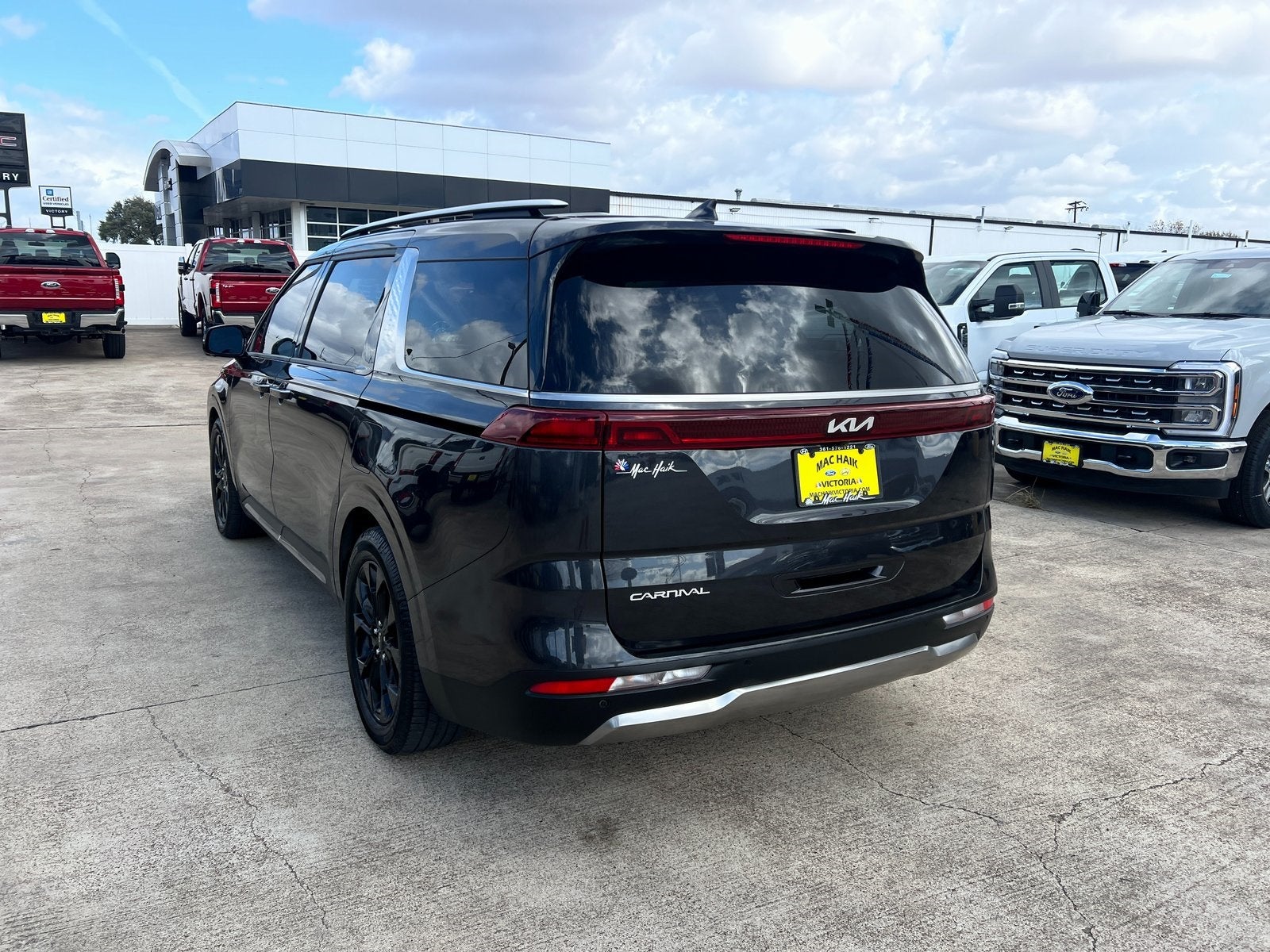 2024 Kia Carnival SX